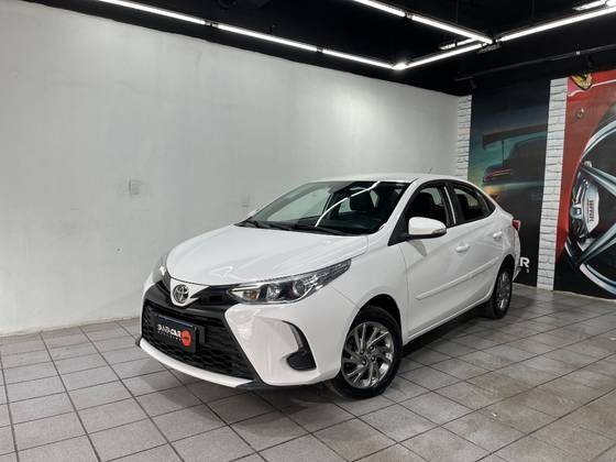 TOYOTA YARIS 1.5 16V FLEX SEDAN XS CONNECT MULTIDRIVE